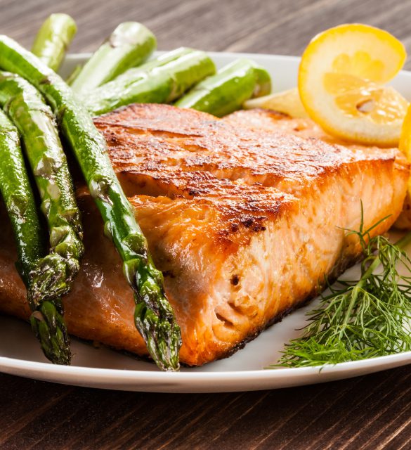 Grilled salmon and asparagus