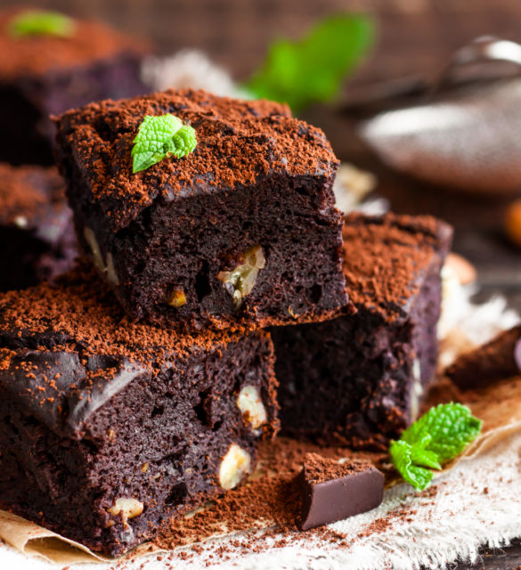 chocolate brownie with nuts